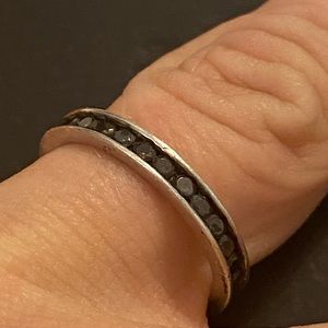 Vintage Sterling Silver IBB signed black spinel band 
Size 7